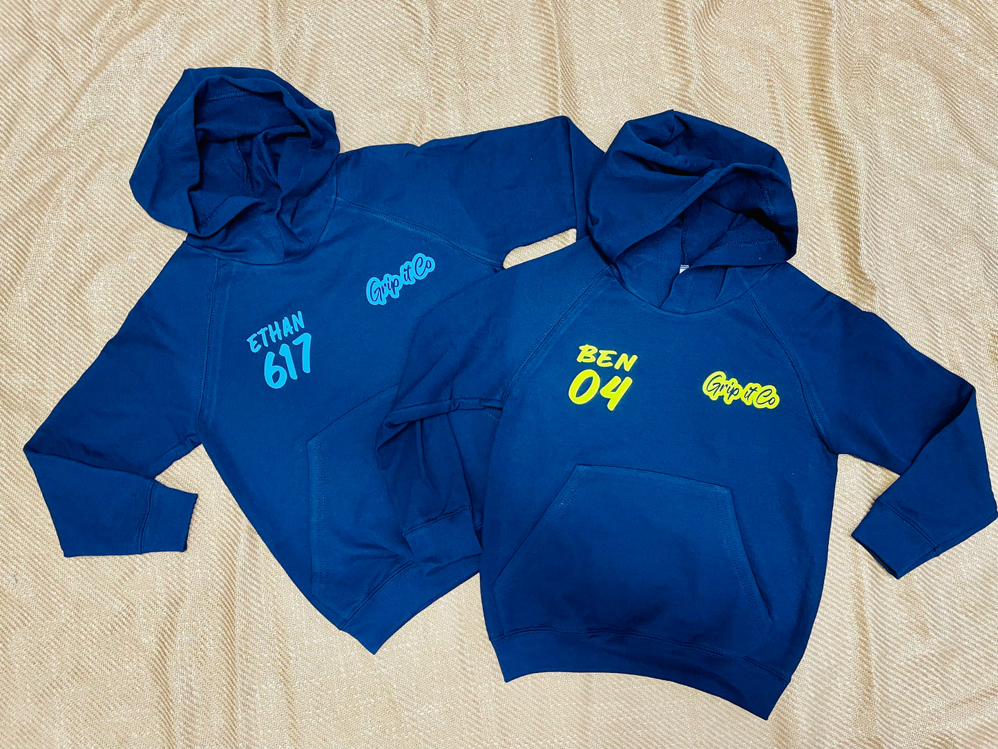 Grip It Goggle Hoodie Street Style